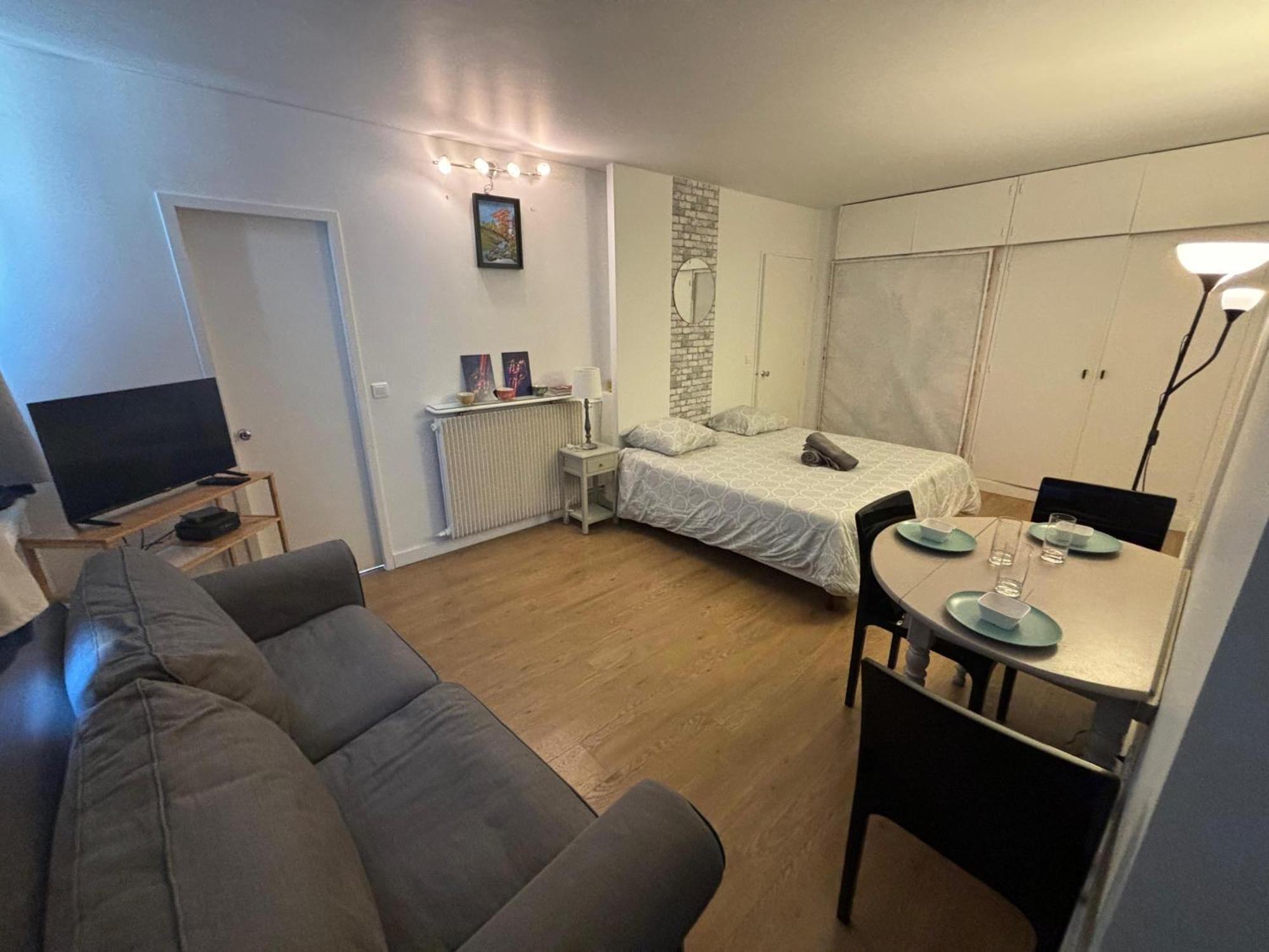 Appartement Des Champs Elysees París Exterior foto
